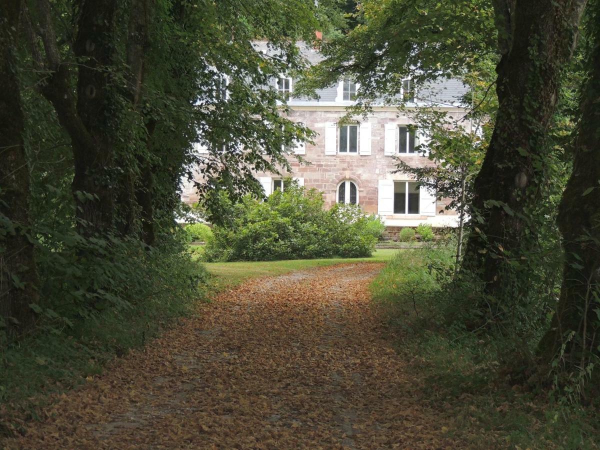 La Tour Du Chambon Apartment Brignac-la-Plaine Luaran gambar